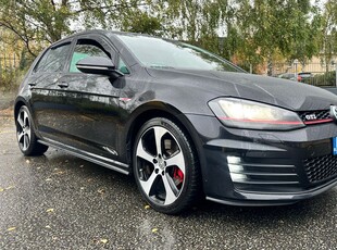 2017 - Volkswagen Golf Automatic