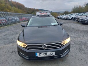 2017 - Volkswagen Passat Manual