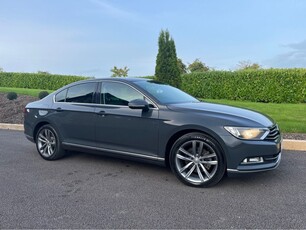 2017 - Volkswagen Passat Manual