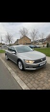 2017 - Volkswagen Passat Manual