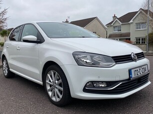 2017 - Volkswagen Polo Manual