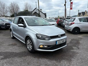 2017 - Volkswagen Polo Manual