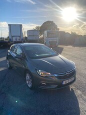 2018 - Opel Astra Manual