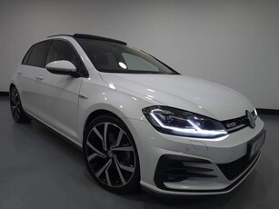 2018 - Volkswagen Golf Manual