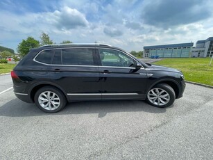 2018 - Volkswagen Tiguan Manual