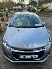 2019 - Peugeot 208 Manual