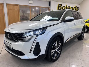 2021 - Peugeot 5008 Manual