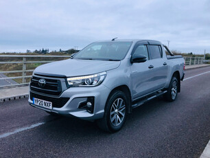 TOYOTA HILUX