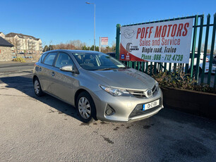 TOYOTA AURIS