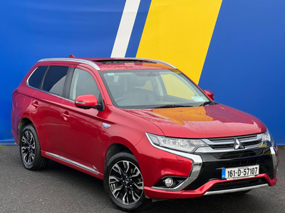 2016 (161) Mitsubishi Outlander