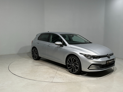 2021 (211) Volkswagen Golf