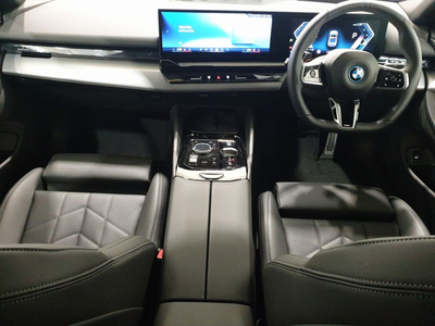 BMW I5