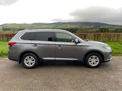 MITSUBISHI OUTLANDER