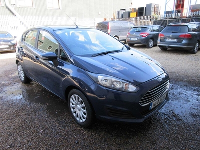 2014 - Ford Fiesta Manual