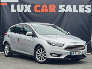 2016 (161) Ford Focus