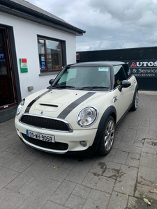 2009 - Mini Cooper Manual