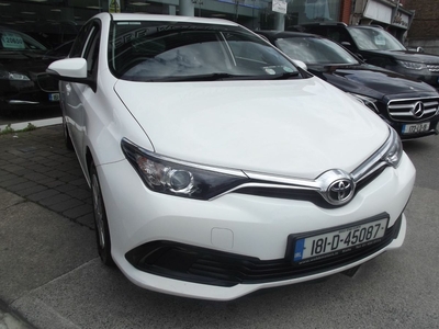 2018 - Toyota Auris Manual