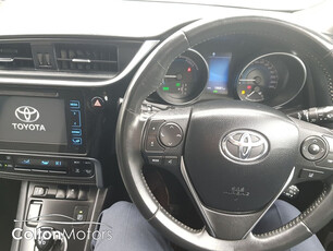 TOYOTA AURIS