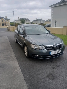 2014 - Skoda Superb Manual