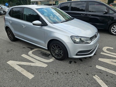 2014 - Volkswagen Polo Automatic