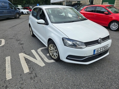 2015 - Volkswagen Polo Automatic