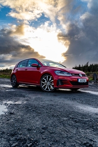 2019 - Volkswagen Golf Manual