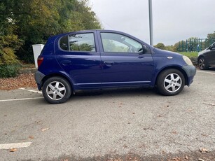 2001 - Toyota Yaris Manual