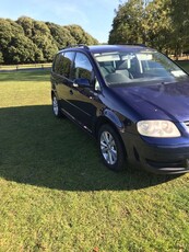 2004 - Volkswagen Touran ---