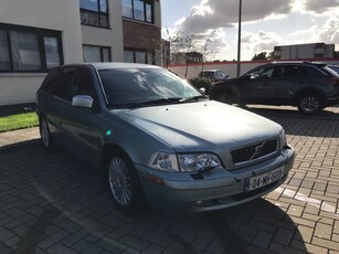 2004 - Volvo V40 ---