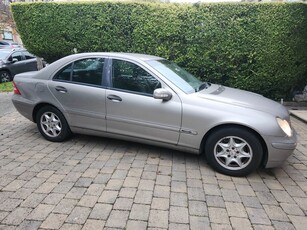 2005 - Mercedes-Benz C-Class Manual