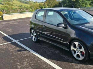 2006 - Volkswagen Golf ---