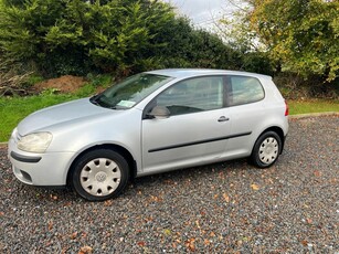 2006 - Volkswagen Golf ---