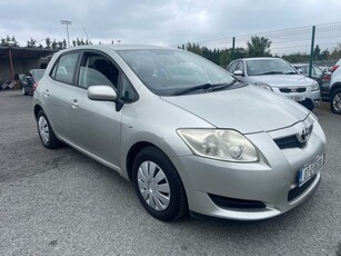 2007 - Toyota Auris Manual