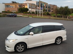 2008 - Toyota Estima ---