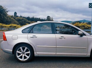 2008 - Volvo S40 ---