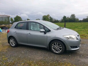 2009 - Toyota Auris ---