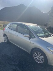 2009 - Toyota Auris Manual