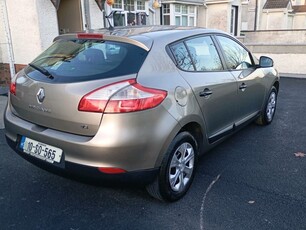 2010 - Renault Megane Manual