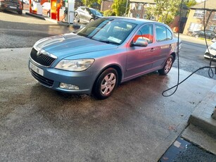 2010 - Skoda Octavia Manual