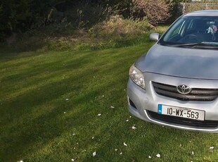 2010 - Toyota Corolla Manual