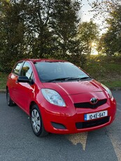 2010 - Toyota Yaris Manual