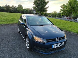 2010 - Volkswagen Polo ---