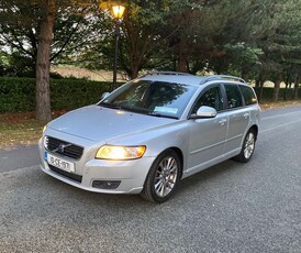 2010 - Volvo V50 Manual