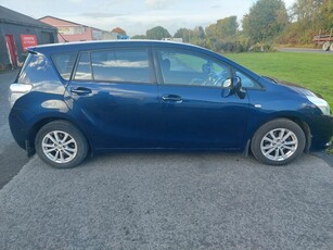 2011 - Toyota Verso Manual