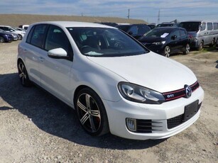 2011 - Volkswagen Golf Automatic