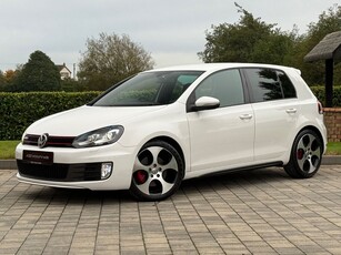 2011 - Volkswagen Golf Automatic