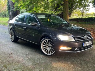 2011 - Volkswagen Passat Manual