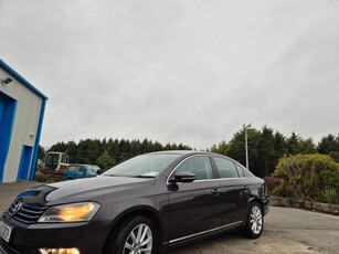 2011 - Volkswagen Passat Manual