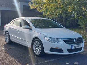 2011 - Volkswagen Passat Manual