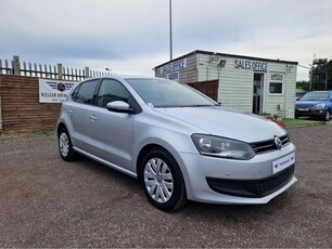 2011 - Volkswagen Polo Automatic